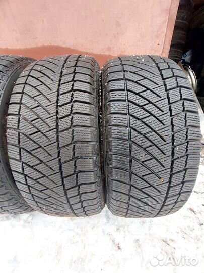 Continental ContiVikingContact 6 215/55 R17 98T