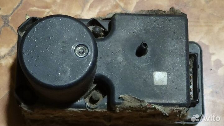 Компрессор центрального замка ауди 80;90