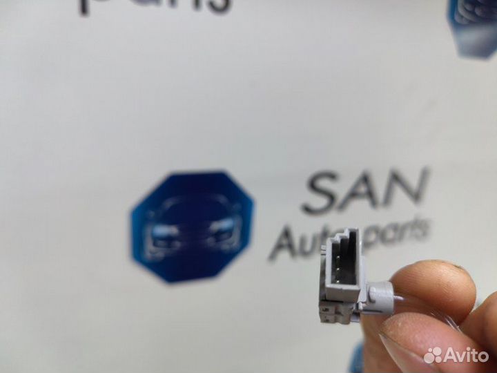 Подсветка двери задняя левая Bmw 3 F30 N20B20 2012