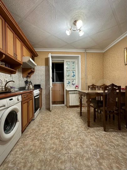 2-к. квартира, 55 м², 3/5 эт.