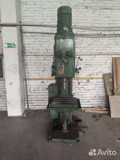 Вертикально-сверлильный станок 2Н135 бу