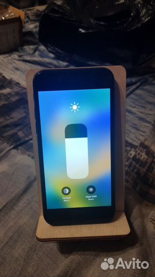 iPhone 8, 64 ГБ