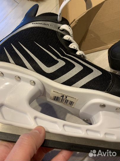 Коньки хоккейные larsen