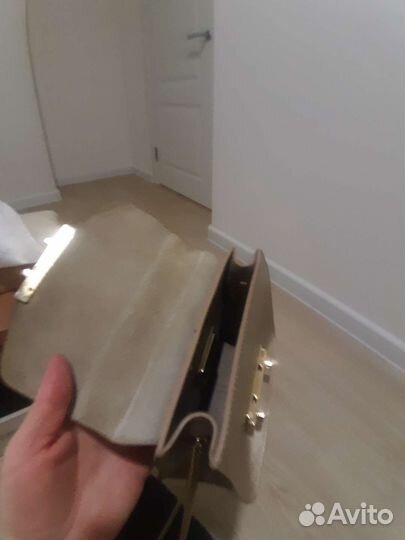 Золотая сумка furla