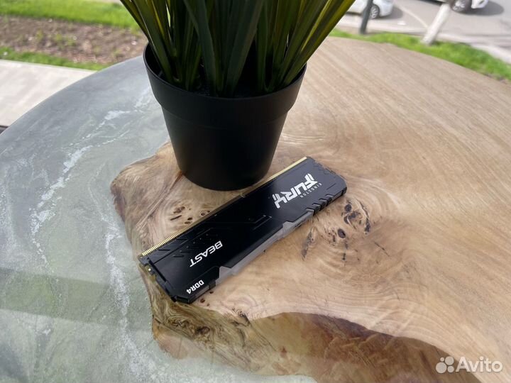 Оперативная память Kingston Fury Beast RGB 8Gb