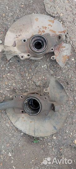 Поворотные кулаки нива