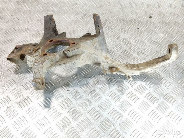 Кулак поворотный передний левый Chrysler Sebring/d