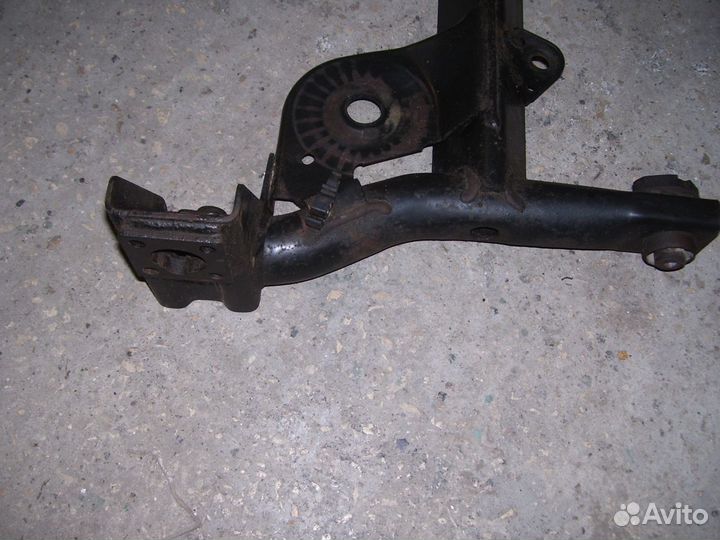 Рено симбол балка задняя