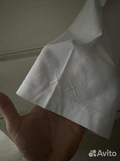 Футболка uniqlo x Kaws