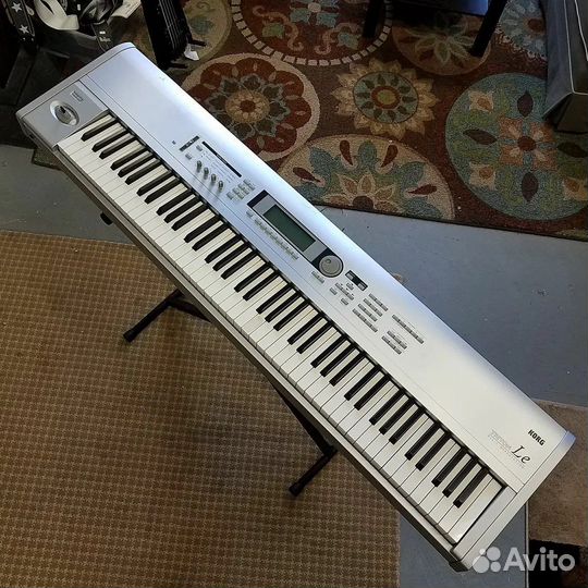 Клавишные Korg Triton LE 88