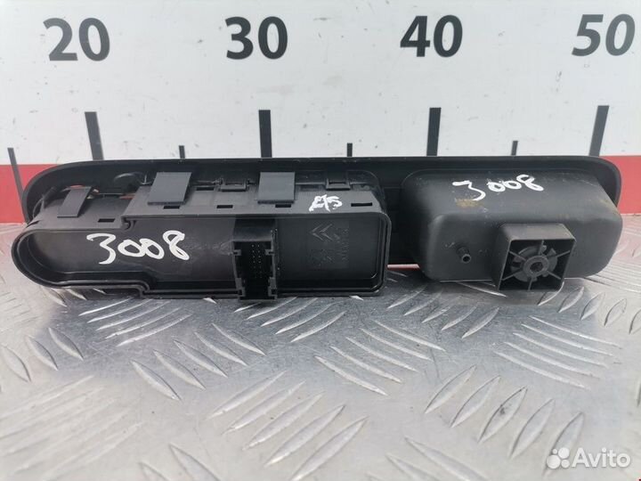 Блок управления стеклоподъемниками Peugeot 3008