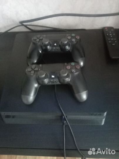 Sony playstation 4 slim