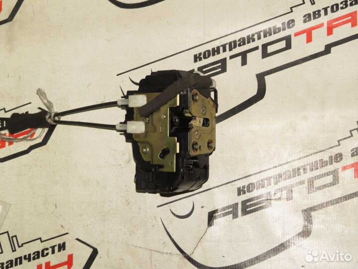 Замок двери nissan presage PNU31 PU31 TNU31 TU31 F