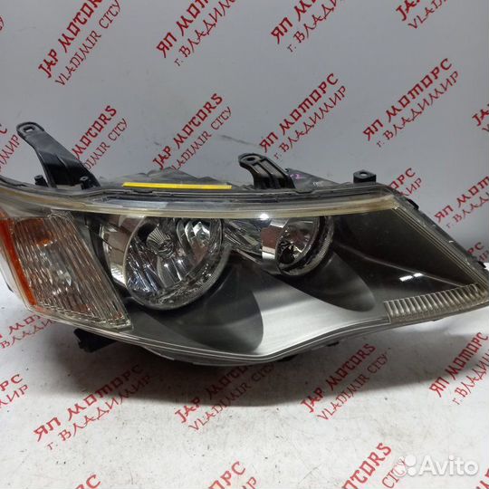 Фара ксеноновая передняя правая Mitsubishi