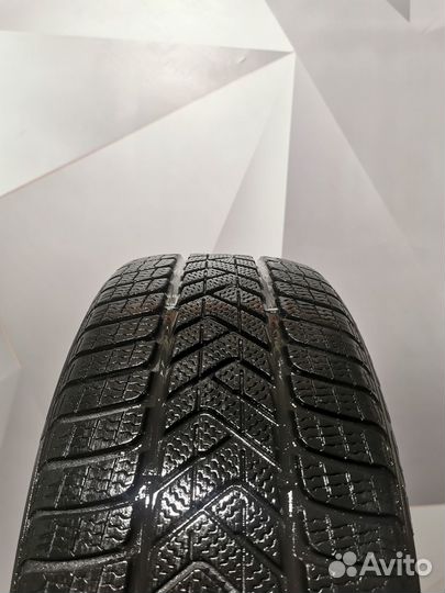 Pirelli Winter Sottozero 3 255/40 R20 и 285/35 R20 104V