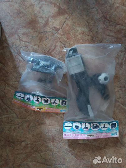 Палатка, душ-туалет, кормушки, держатель спининга