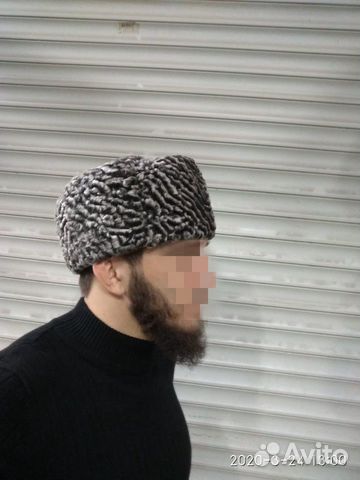 Каракулевые ушанки, папахи