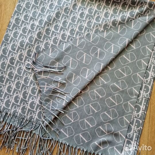 Палантин кашемир от Dior отличный подарок