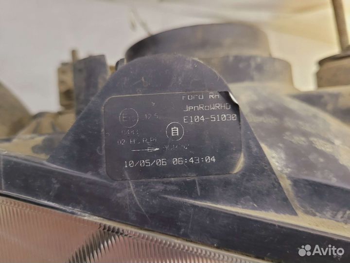 Фара Ford escape 2004г. R