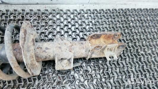 Стойка передняя правая volvo V70 1 (LSE06N501)