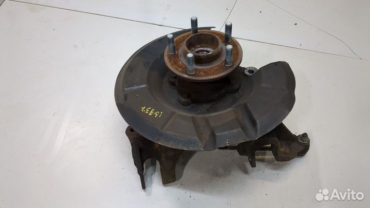 Ступица (кулак, цапфа) левая задняя Ford Escape