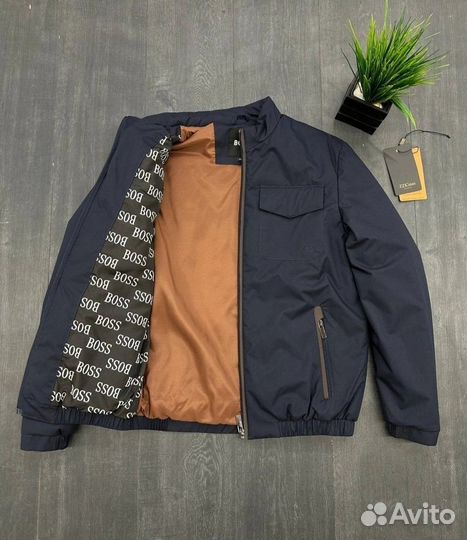 Бомбер Hugo Boss весенний