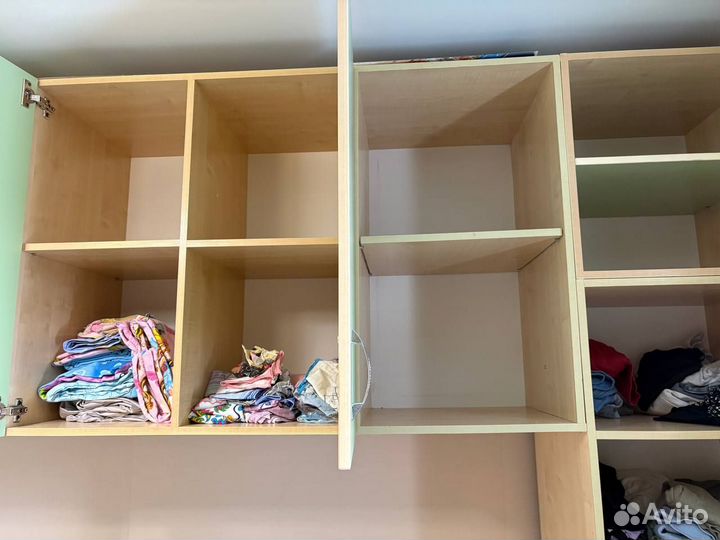 Набор мебели в детскую комнату