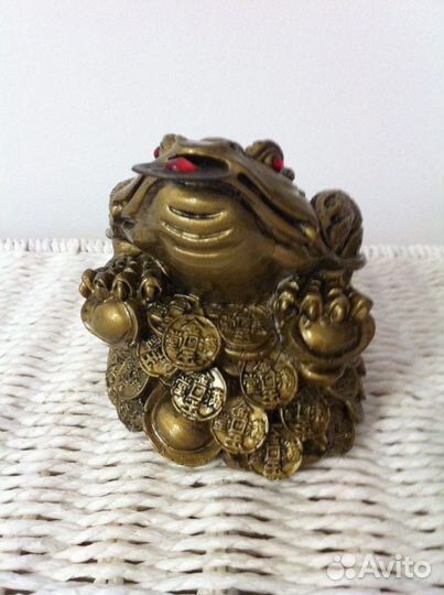 Статуэтки «Хотей с посохом» «Жаба на монетах»