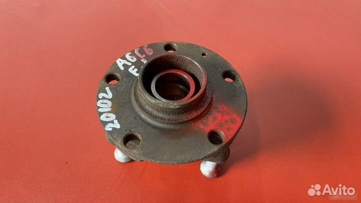 Ступица передняя левая Audi A6 C6 2.8 FSI