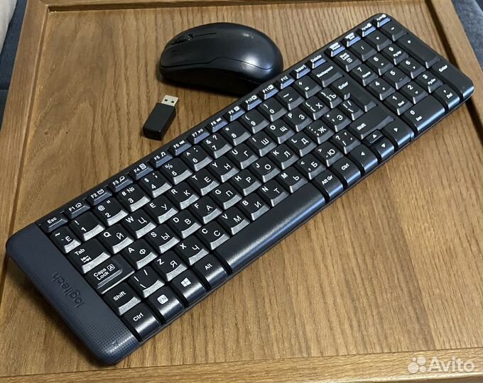 Беспроводная клавиатура и мышь logitech K220+M150
