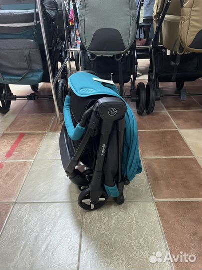 Коляска прогулочная viki