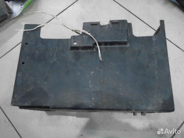 Корпус подставка аккумулятора Rover 75 RJ 1999-20