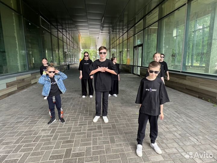 Танец шаффл