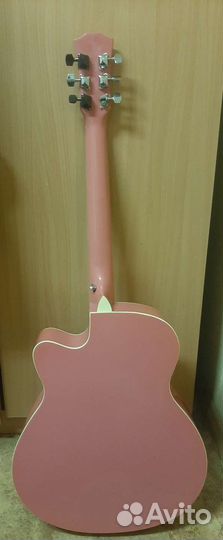 Акустическая гитара