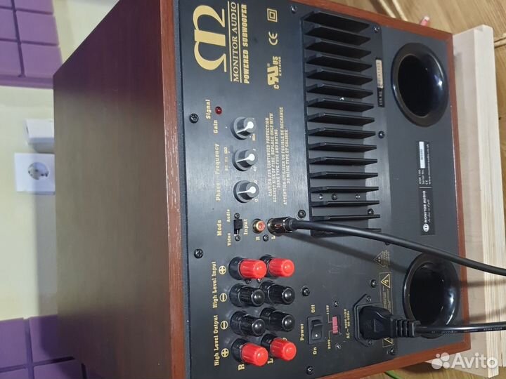 Активный сабвуфер Monitor audio