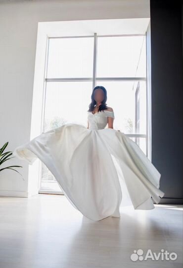 Свадебное платье