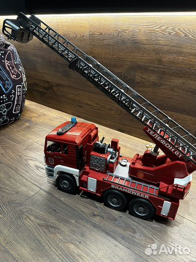 Машина пожарная большая