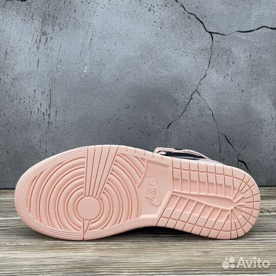 Nike Air Jordan 1 Retro High Black Crimson Tint кр