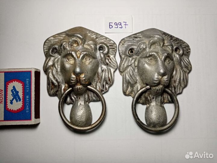 Дверные ручки. Парные. Лев