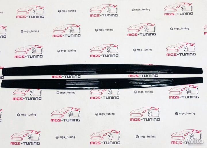 Лезвия порогов BMW 4 F32 M-Perfomance черный гляне