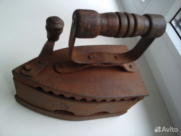 Утюг чугунный старинный