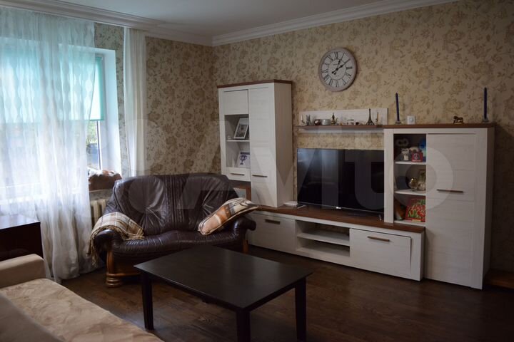 2-к. квартира, 54 м², 1/3 эт.