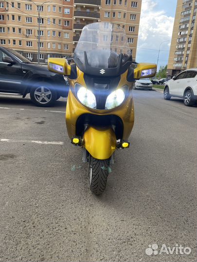 Suzuki Skywave Burgman 650