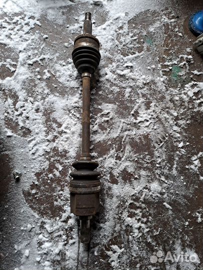 Привод левый Киа Сид 1 1.6 мт хендай i30