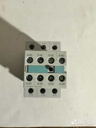 Контактор 3RT1036-1AN24