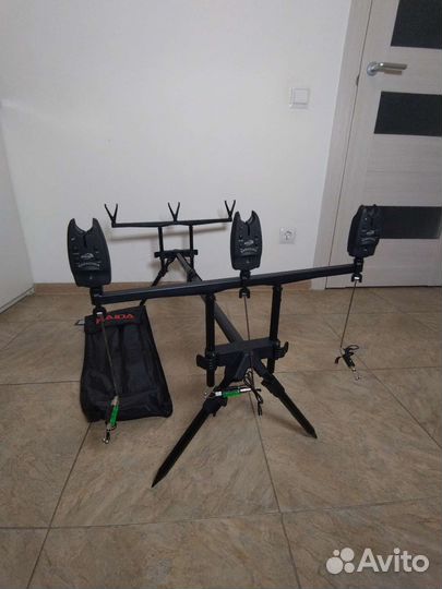 Новый готовый комплект kaida род-под на 3 удилища