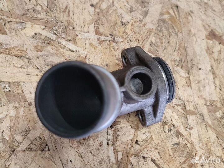 Ssangyong корпус термостата