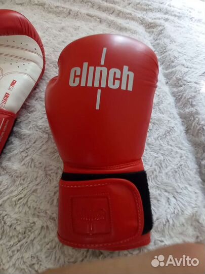 Боксерские перчатки clinch 12oz