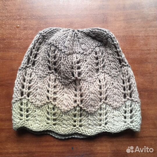 Ажурная шерстяная шапка