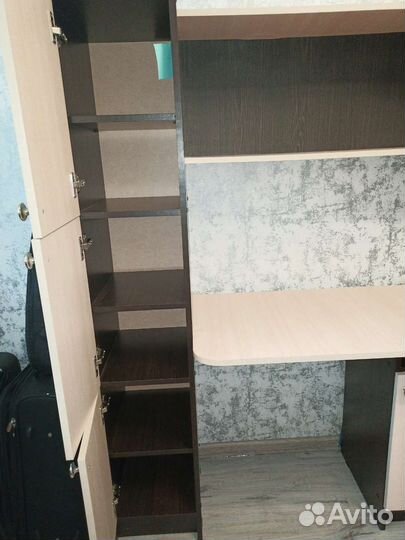 Письменный стол